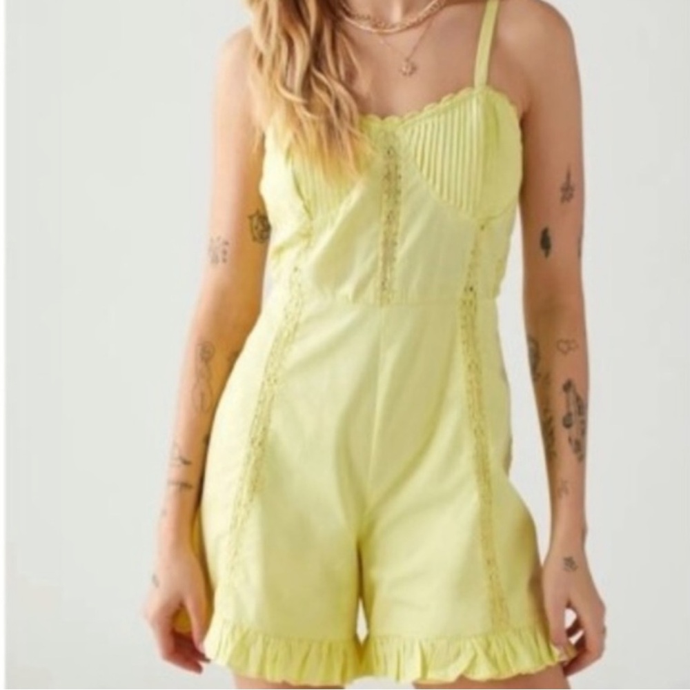Urban Outfitters Juliette Lace Inset Romper • Size Small